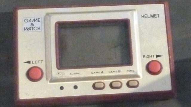 Game & Watch: Helmet
