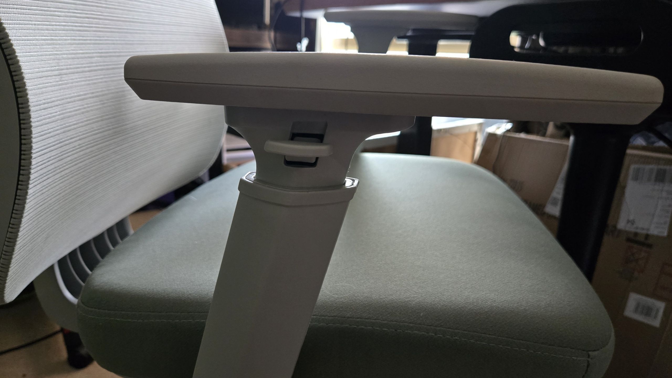A Boulies EP200 gaming chair in a desk.
