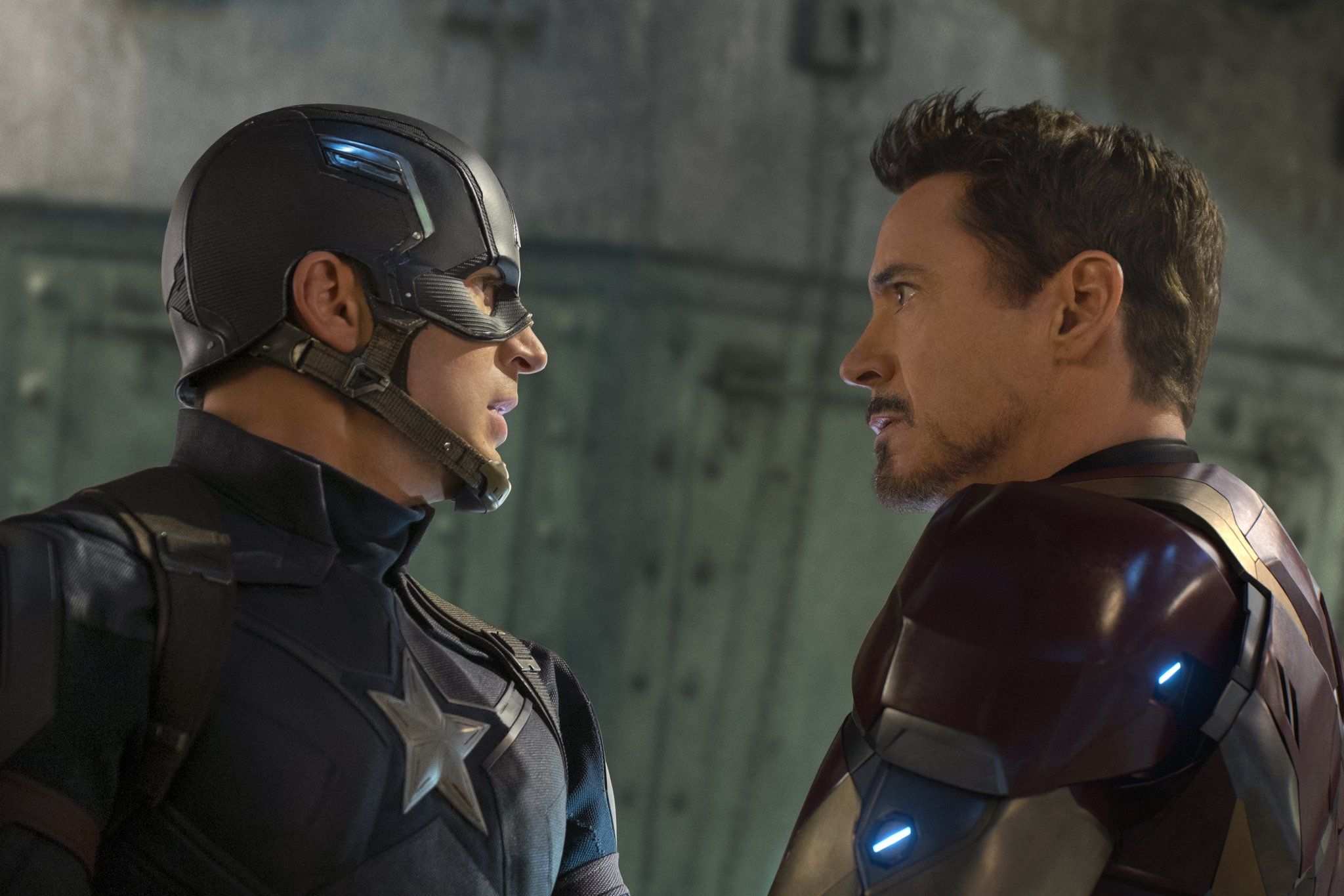captain america civil war - steve rogers and tony stark