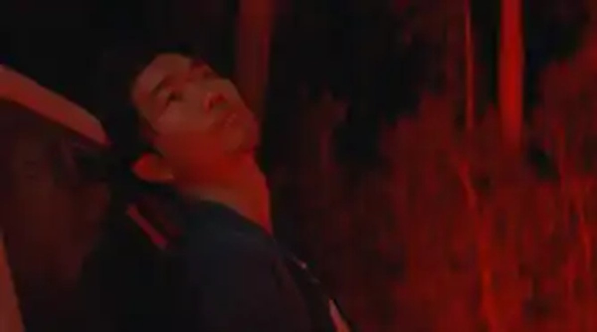 Still (3)_Phinehas Yoon in IT ENDS_Courtesy of NEON