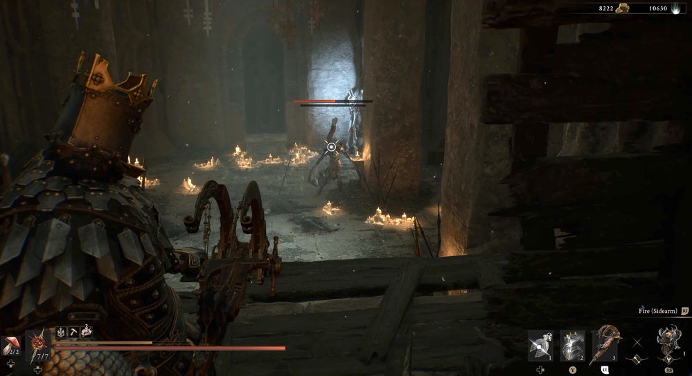 Mortal Shell 2's Eredrim seeing using the Salvaged Trebuchaxe sidearm against an enemy with an elongated neck.