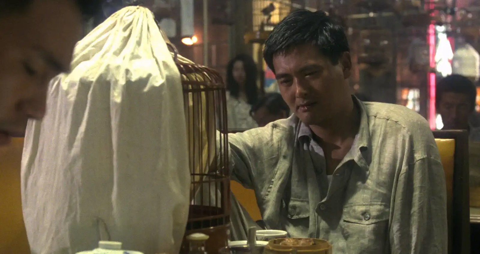 The calm before the storm in the shoot-out sequence in Hard Boiled