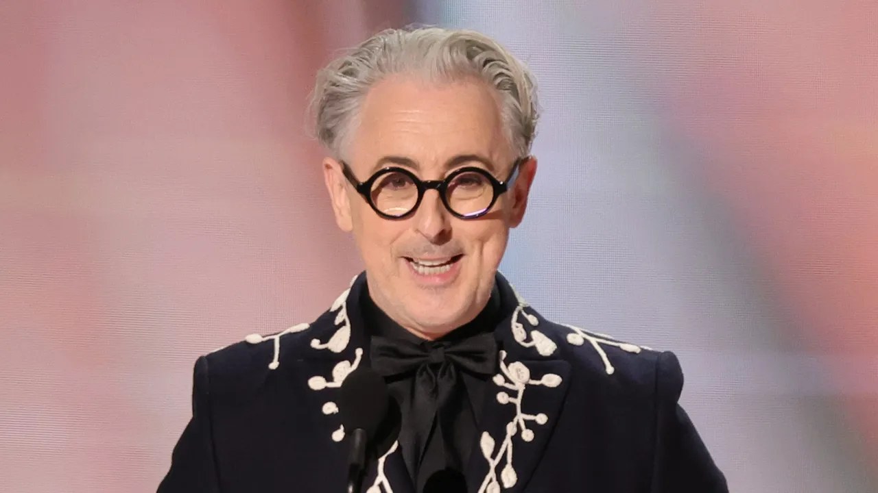 'I Don't Fully Understand the Plot': Alan Cumming Can't Explain Avengers: Doomsday, But Reveals He Was Required to Lie On Top of Florence Pugh's Black Widow