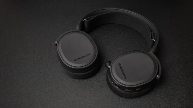 SteelSeries Aeon Pro: The Infinite-Battery Controller That Redefines “Pro” — But Can You Justify the $260 Price Tag?