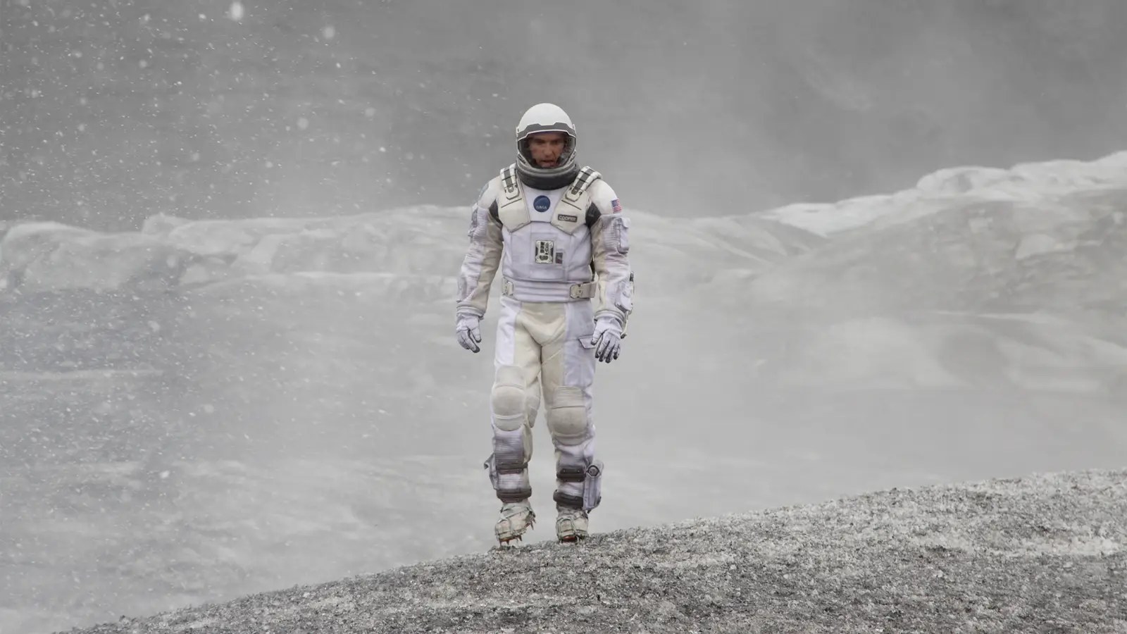 7 Huge Differences Between Christopher Nolan's 'Interstellar' and Steven Spielberg's Original Script