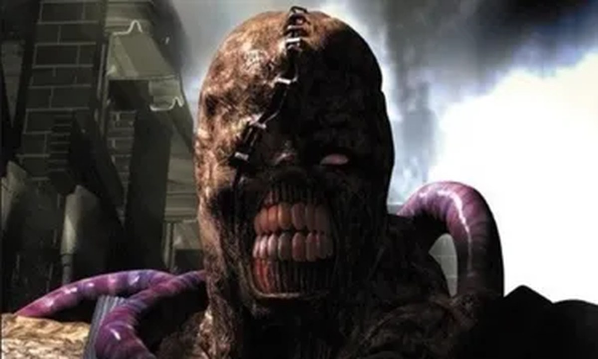 <h3>9. Resident Evil 3: Nemesis</h3>
Resident Evil 3: Nemesis is one of the series’ most interesting games. It introduced many elements that shaped the franchise’s future, such as ammo crafting; a mechanic it’s hard to imagine modern Resident Evil without. It’s also where Capcom began to properly explore branching story paths, using quick time events to force you to choose between different options, which helped make each playthrough feel unique.
<br>
<br>
Its crowning achievement, though, was the introduction of Nemesis, perhaps the most revered enemy in the entire series. A relentless, seemingly indestructible foe, Nemesis tirelessly pursues you through Raccoon City. It’s here that the Resident Evil’s stalker enemy was born, and we’ve seen the idea become a vital component of the series’ modern entries, including the imposing Jack Baker in RE7 and the terrifying Mr. X in the RE2 remake. Yet despite these being more advanced (and thus more frightening) versions of the concept, Nemesis remains a fan favorite due to his incredible design and persistence throughout Resident Evil 3. While he’s a significant part of 2020’s Resident Evil 3 remake, changes made to the original game’s structure means he – and the experience as a whole – doesn’t hit in quite the same way, which is why we recommend this 1999 classic over its modern overhaul. 