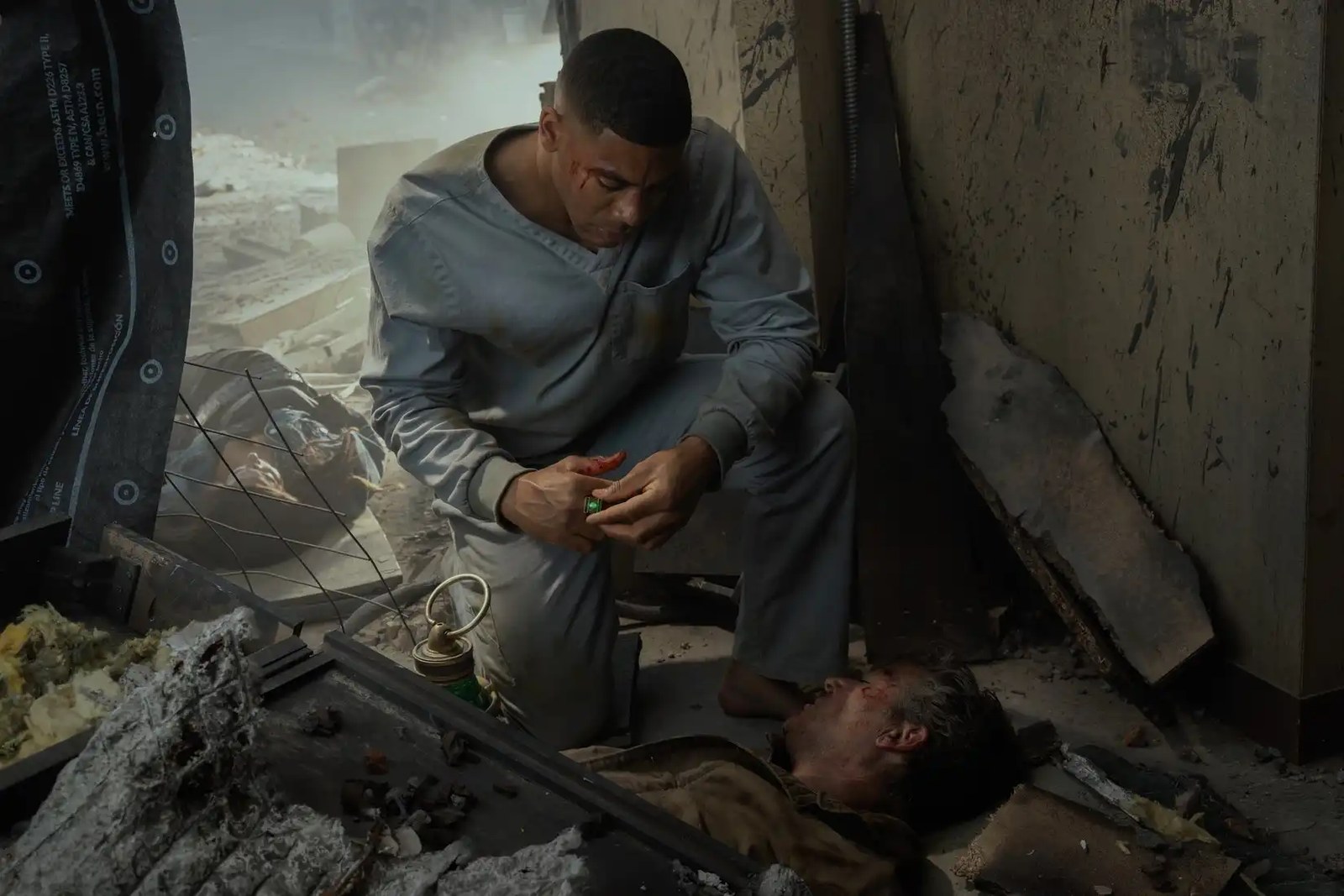 aaron pierre kyle chandler lanterns