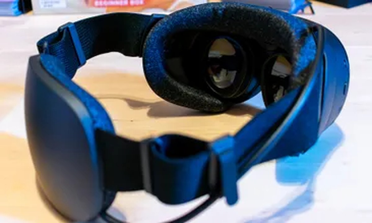 Valve's Steam Frame Is a Great All-in-One Wireless PCVR Headset, but Is It Worth the Cost?