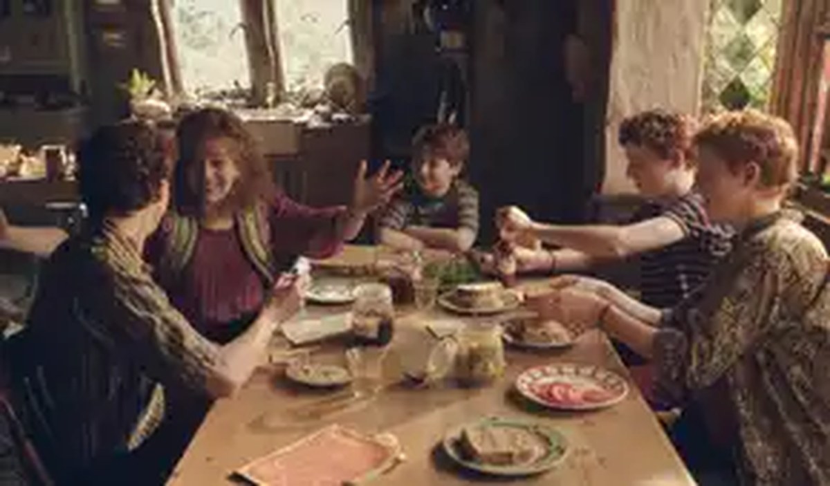 ruari-spooner-katherine-parkinson-alastair-stout-tristan-harland-gabriel-harland
