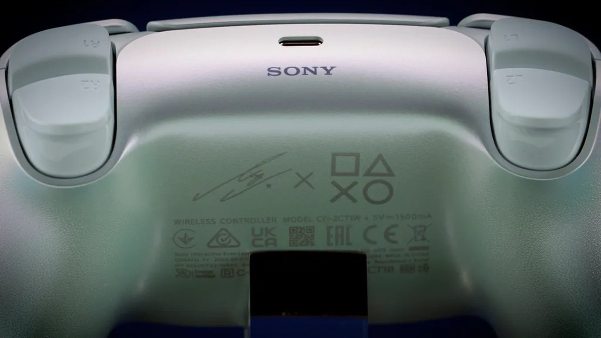 Lisa x PlayStation arrives this October: First look at the DualSense wireless controller